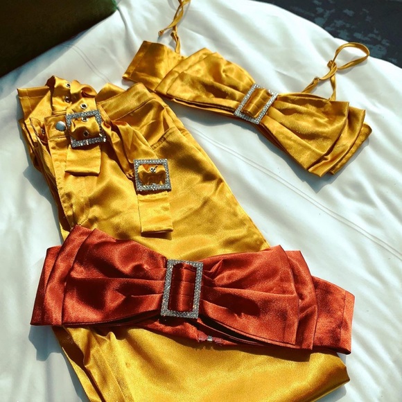 Minaa Monroe “Bow Down Bishes set” in mustard yellow - Picture 1 of 4